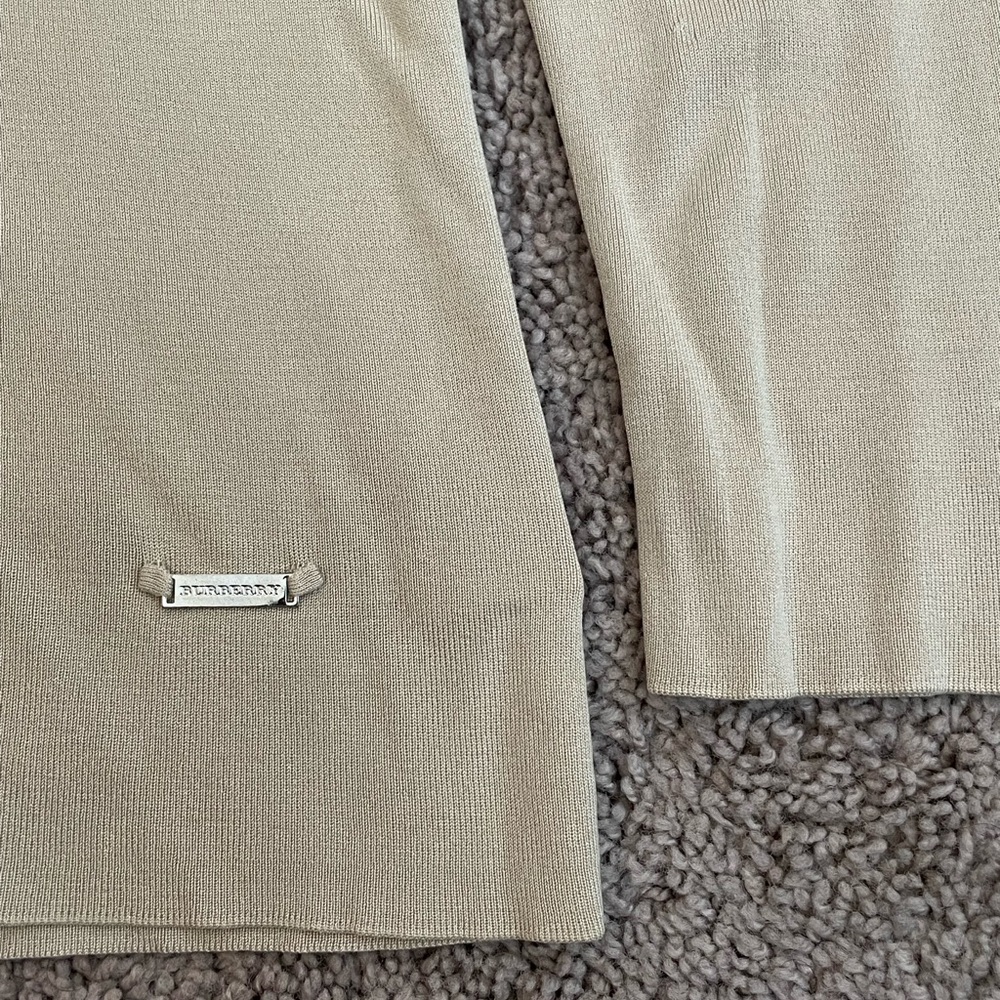 ✨Burberry Lightweight Knit Top - Picture 3 of 5